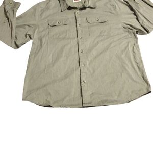Wrangler Light Gray Button-Up Shirt
